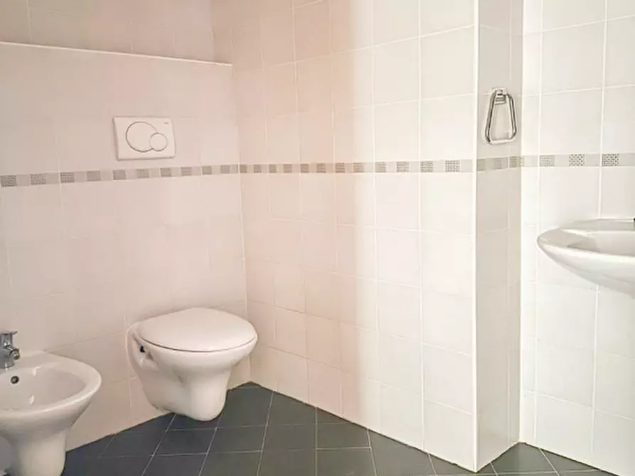 Immagine 15 di Appartamento in vendita  in via Regia a Levico Terme