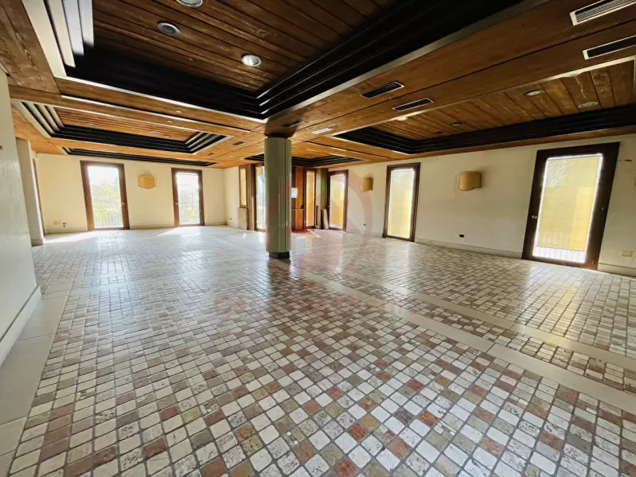 Immagine 10 di Negozio in vendita  in Via Rigotti a Cadoneghe