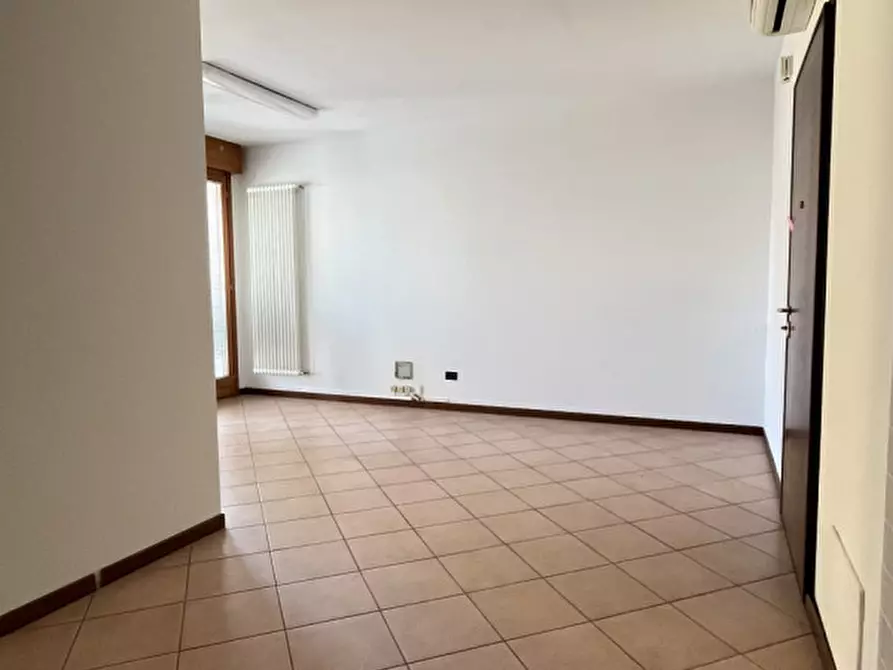 Immagine 16 di Ufficio in affitto  in VIA DEI CAPPUCCINI a Vicenza