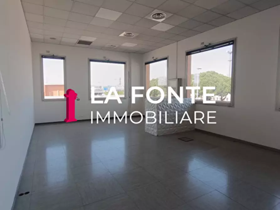 Immagine 8 di Ufficio in affitto  in Corso Stati Uniti a Padova