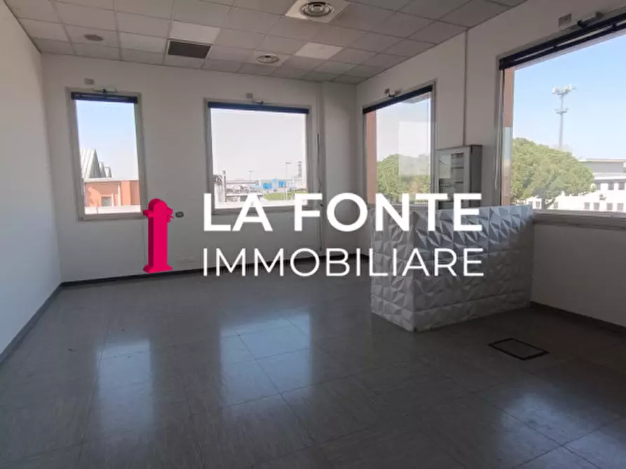Immagine 25 di Ufficio in affitto  in Corso Stati Uniti a Padova