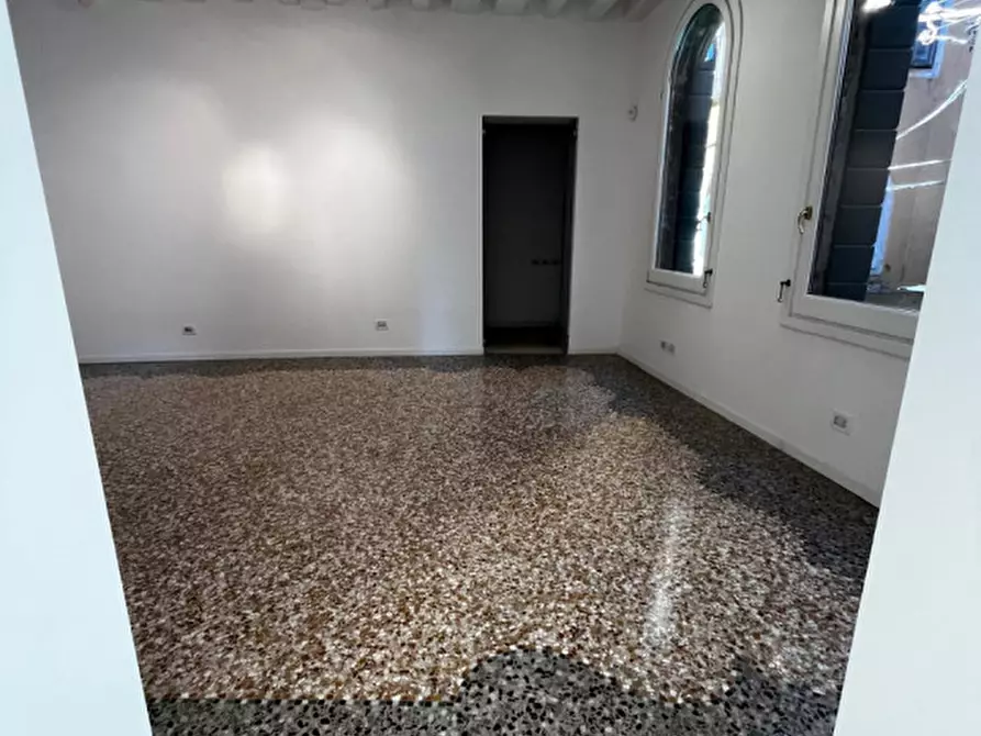Immagine 3 di Ufficio in affitto  in PONTE DI RIALTO a Venezia