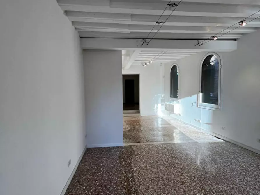 Immagine 6 di Ufficio in affitto  in PONTE DI RIALTO a Venezia