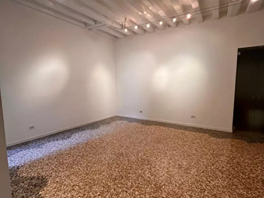 Immagine 9 di Ufficio in affitto  in PONTE DI RIALTO a Venezia