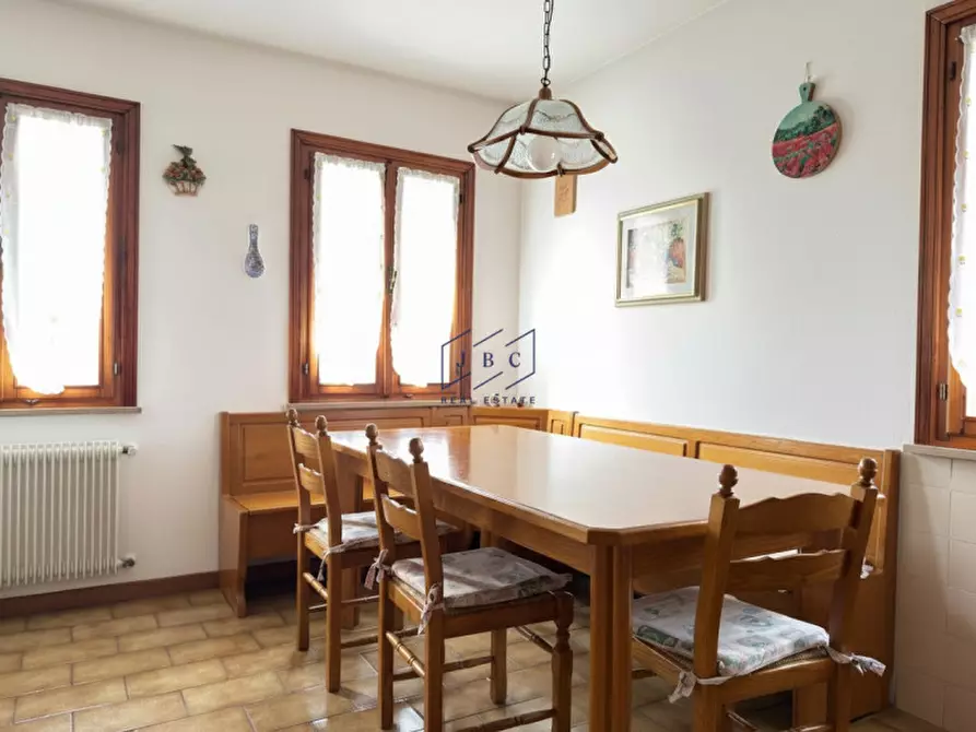 Immagine 5 di Casa bifamiliare in vendita  in Via Pinesi a Ormelle