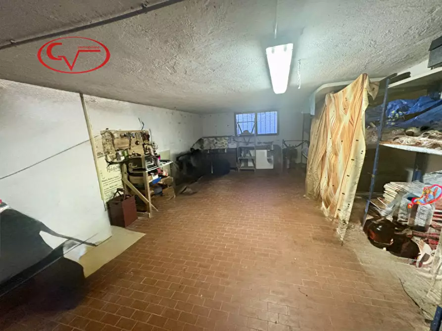 Immagine 1 di Garage in vendita  in Via della Penna a Terranuova Bracciolini