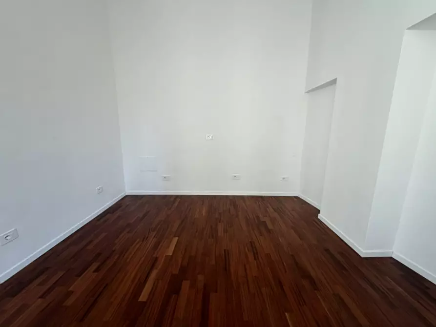 Immagine 5 di Appartamento in vendita  in Corso Garibaldi a Ancona