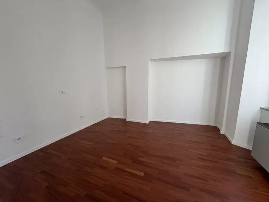 Immagine 6 di Appartamento in vendita  in Corso Garibaldi a Ancona