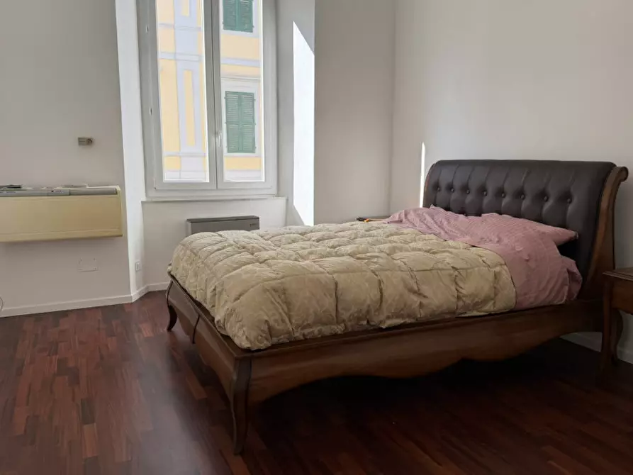 Immagine 14 di Appartamento in vendita  in Corso Garibaldi a Ancona