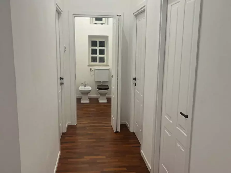 Immagine 23 di Appartamento in vendita  in Corso Garibaldi a Ancona