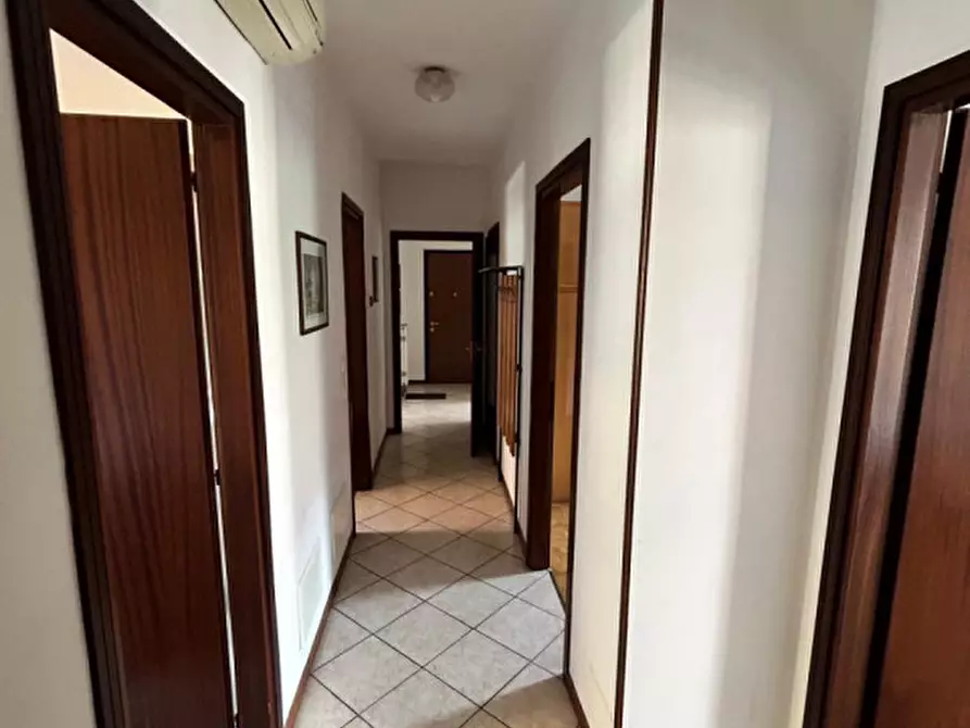 Immagine 17 di Appartamento in vendita  in VIA MONREALE a Verona