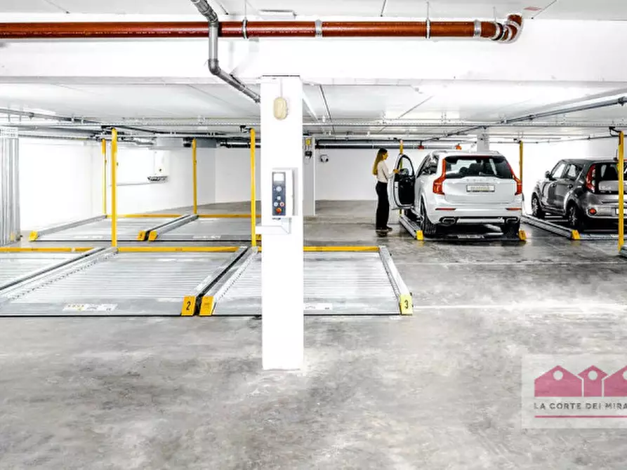 Immagine 2 di Posto auto in vendita  in Corso Andrea Palladio a Vicenza