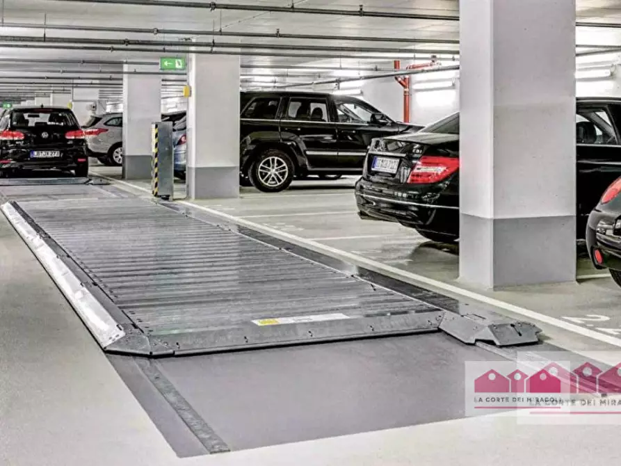 Immagine 7 di Posto auto in vendita  in Corso Andrea Palladio a Vicenza