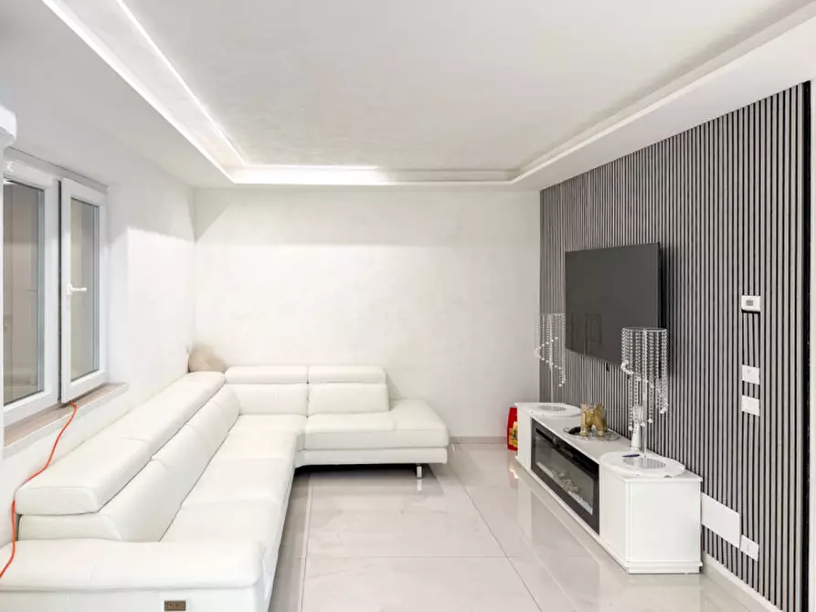 Immagine 5 di Casa bifamiliare in vendita  in Via Trieste a Trevignano