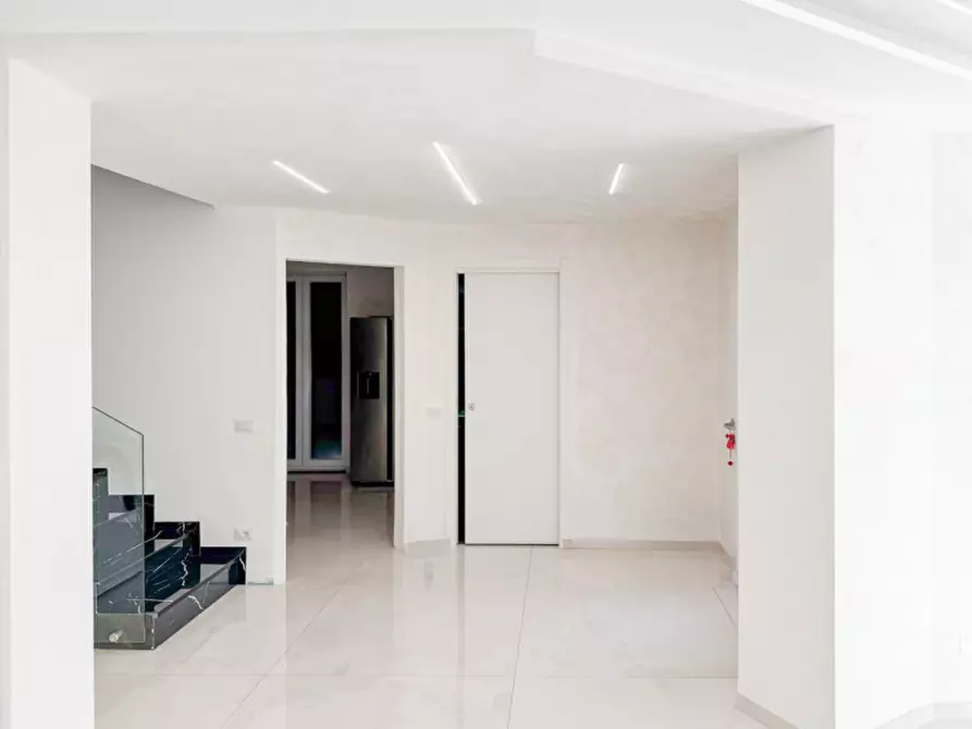 Immagine 9 di Casa bifamiliare in vendita  in Via Trieste a Trevignano