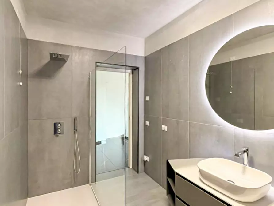 Immagine 14 di Casa bifamiliare in vendita  in Via Trieste a Trevignano