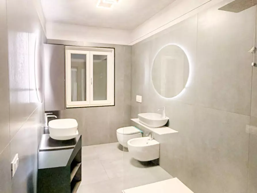 Immagine 21 di Casa bifamiliare in vendita  in Via Trieste a Trevignano