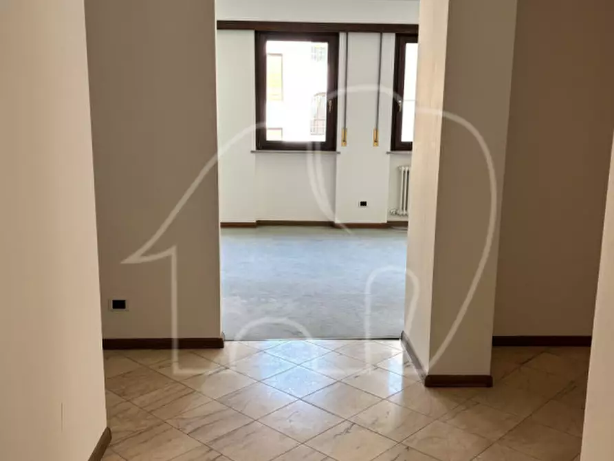 Immagine 2 di Ufficio in affitto  in Via A. Rosmini - A. Rosmini-Straße a Bolzano