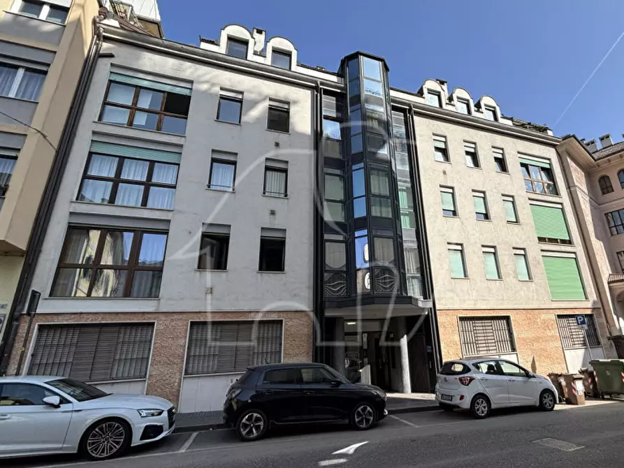 Immagine 10 di Ufficio in affitto  in Via A. Rosmini - A. Rosmini-Straße a Bolzano