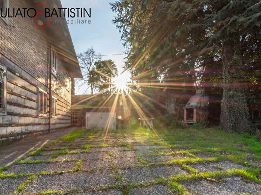 Immagine 3 di Villa in vendita  in Via delle Vigne a Creazzo