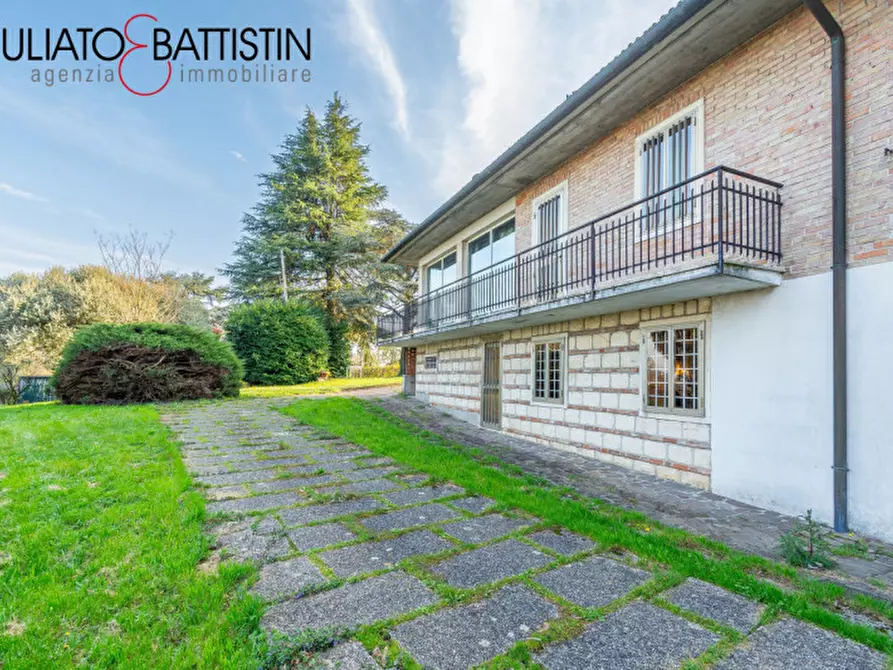 Immagine 4 di Villa in vendita  in Via delle Vigne a Creazzo