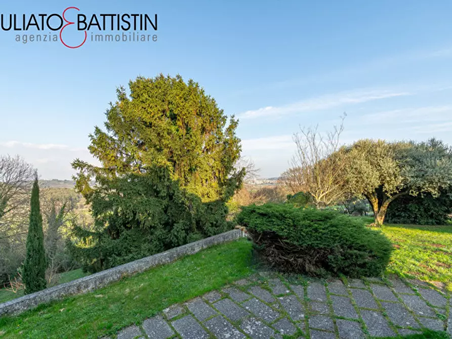 Immagine 7 di Villa in vendita  in Via delle Vigne a Creazzo