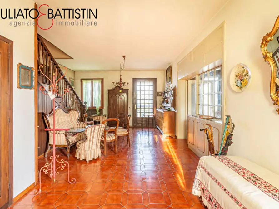 Immagine 8 di Villa in vendita  in Via delle Vigne a Creazzo