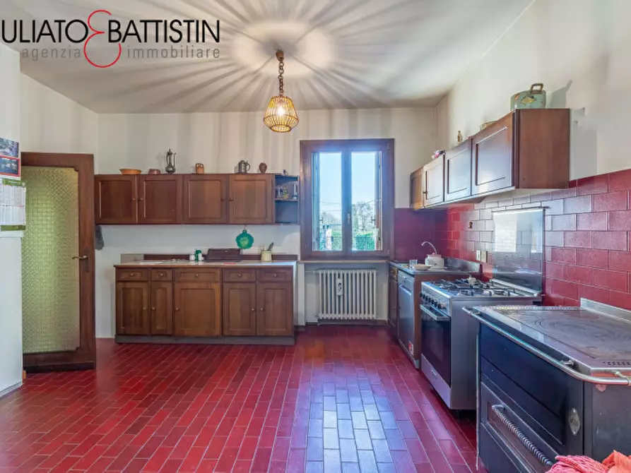 Immagine 11 di Villa in vendita  in Via delle Vigne a Creazzo