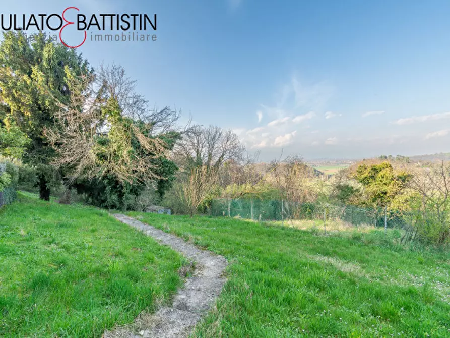 Immagine 14 di Villa in vendita  in Via delle Vigne a Creazzo