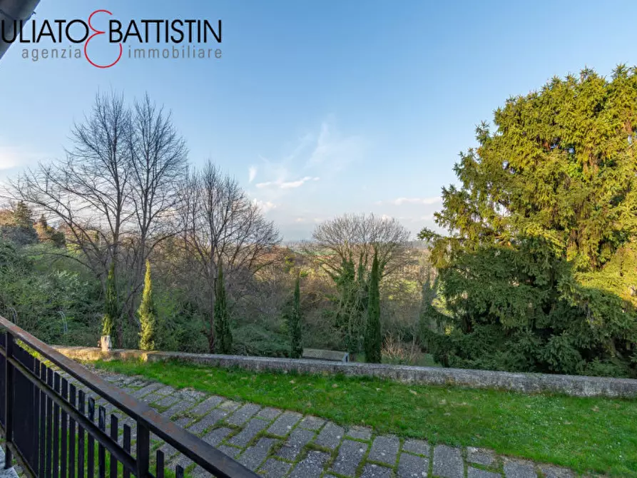 Immagine 24 di Villa in vendita  in Via delle Vigne a Creazzo