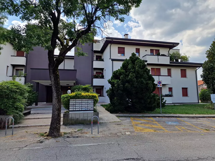 Immagine 2 di Appartamento in vendita  in Via Molinare, 4, 31030 Castello di Godego Treviso a Castello Di Godego