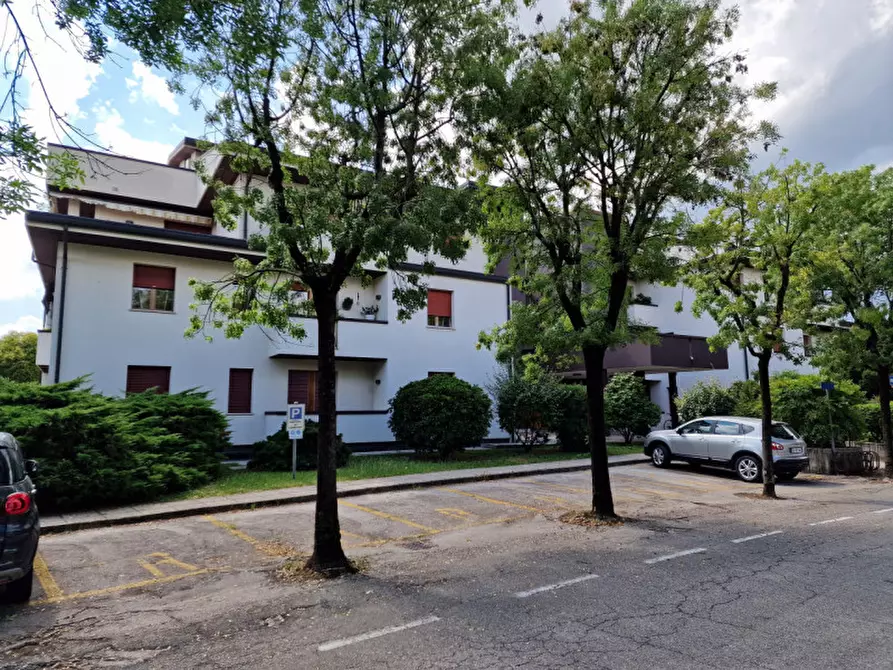 Immagine 3 di Appartamento in vendita  in Via Molinare, 4, 31030 Castello di Godego Treviso a Castello Di Godego