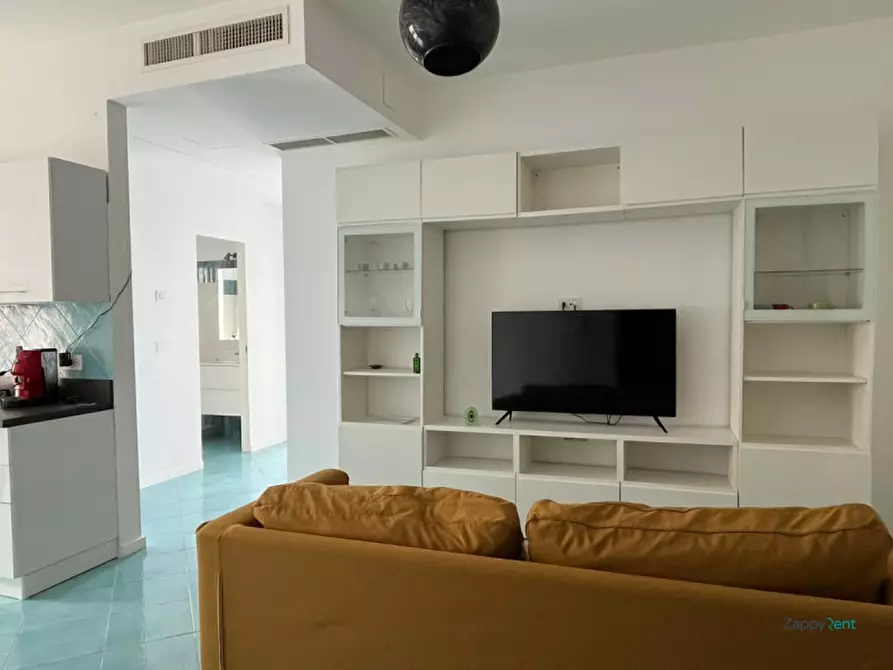 Immagine 1 di Appartamento in affitto  in Via Litoranea, 2 a Torre Del Greco