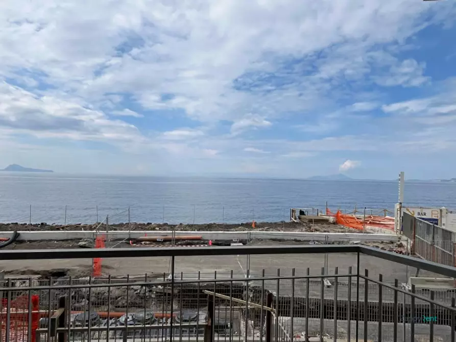 Immagine 12 di Appartamento in affitto  in Via Litoranea, 2 a Torre Del Greco