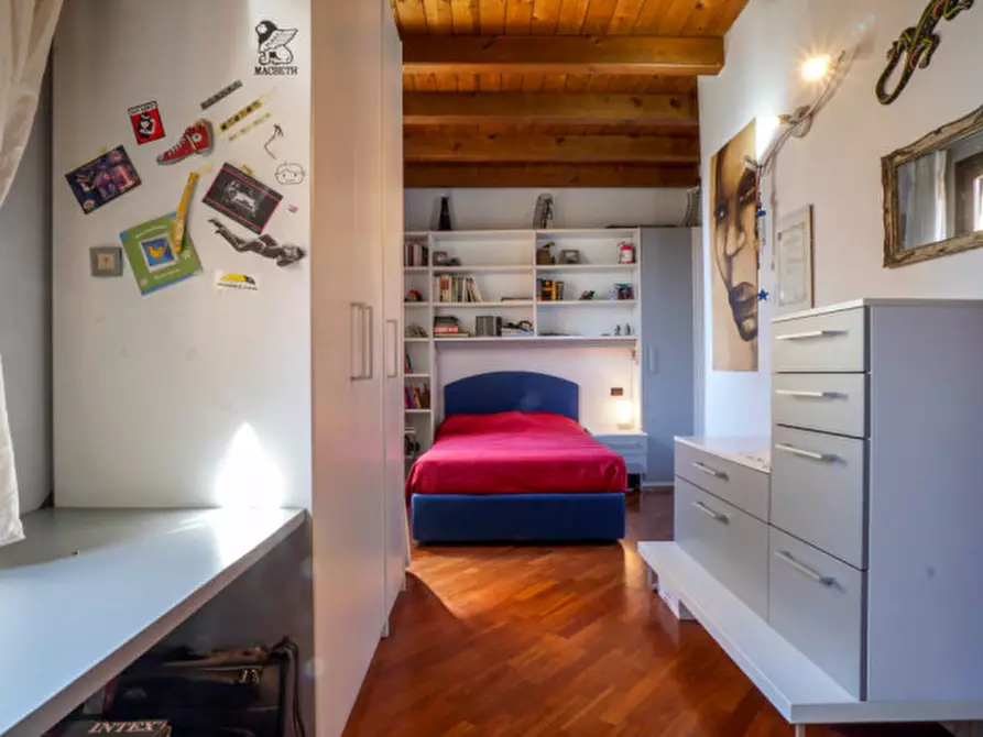 Immagine 18 di Attico in vendita  in Corso Castelvecchio a Verona
