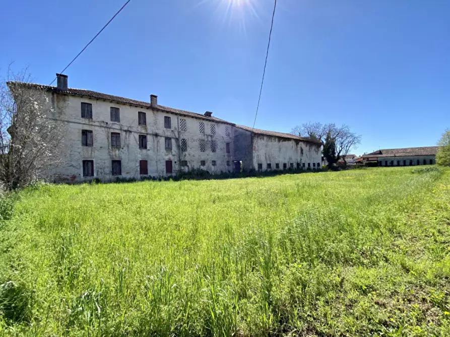Immagine 1 di Rustico / casale in vendita  in Strada Dell'Albereria, 2 a Sandrigo