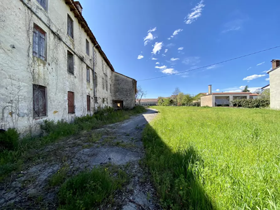 Immagine 2 di Rustico / casale in vendita  in Strada Dell'Albereria, 2 a Sandrigo