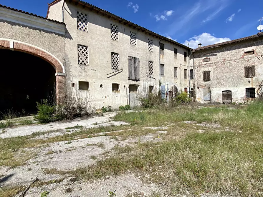 Immagine 12 di Rustico / casale in vendita  in Strada Dell'Albereria, 2 a Sandrigo