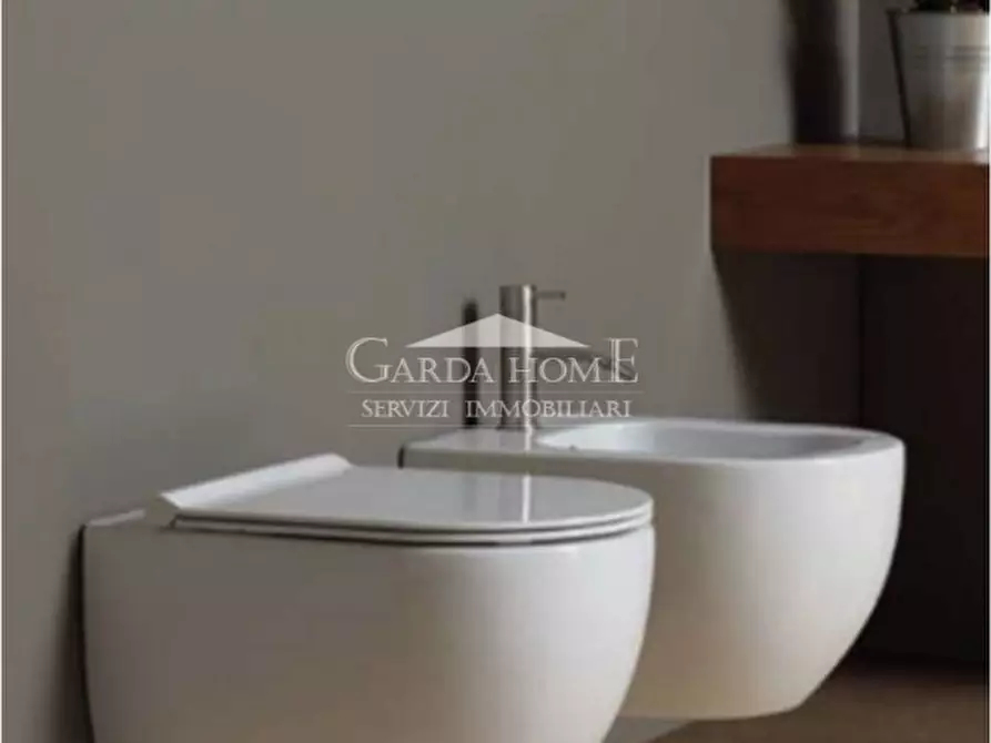 Immagine 25 di Villetta a schiera in vendita  in Via Ettore Andreis a Desenzano Del Garda