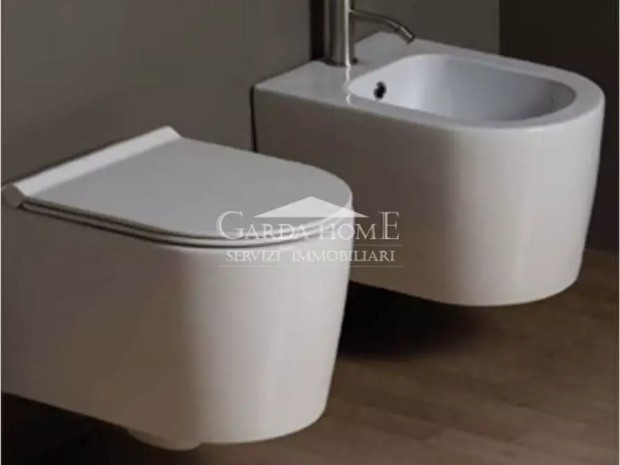 Immagine 26 di Villetta a schiera in vendita  in Via Ettore Andreis a Desenzano Del Garda