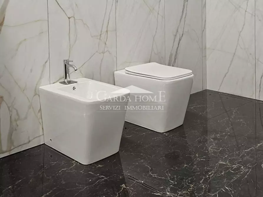 Immagine 35 di Villetta a schiera in vendita  in Via Ettore Andreis a Desenzano Del Garda