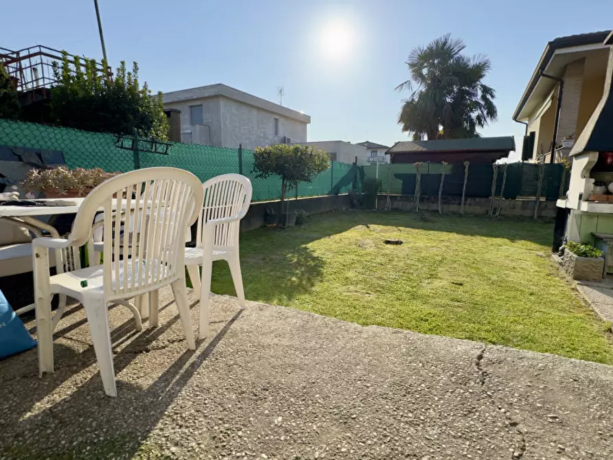 Immagine 13 di Casa bifamiliare in vendita  in Via Silvio Pellico a Rubano