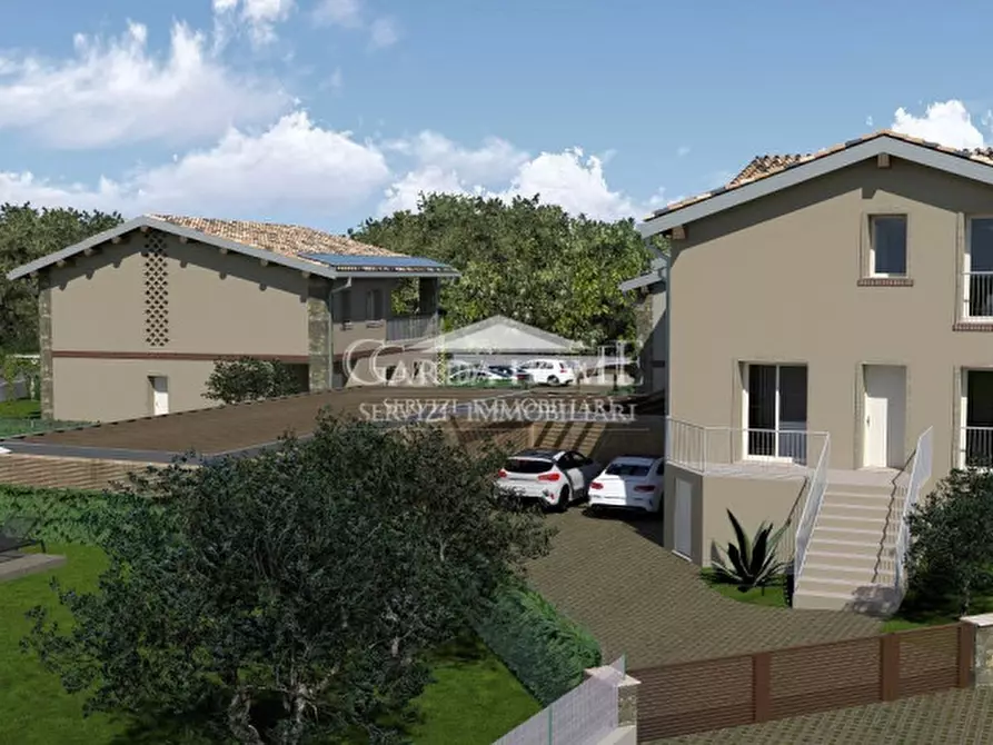 Immagine 11 di Appartamento in vendita  in Via Ettore Andreis a Desenzano Del Garda