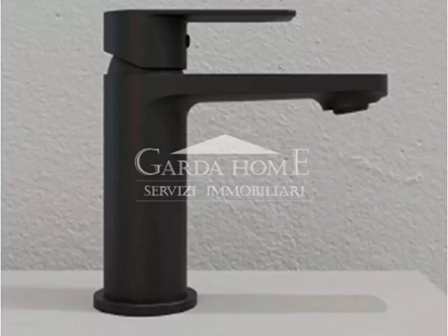 Immagine 20 di Appartamento in vendita  in Via Ettore Andreis a Desenzano Del Garda