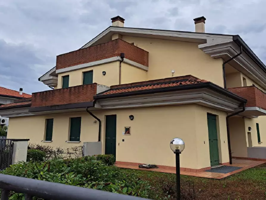 Immagine 2 di Appartamento in vendita  in Via Eugenio Montale, 3 a Pianiga