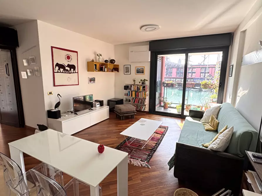 Immagine 1 di Appartamento in vendita  in ponte molo morosini a Genova