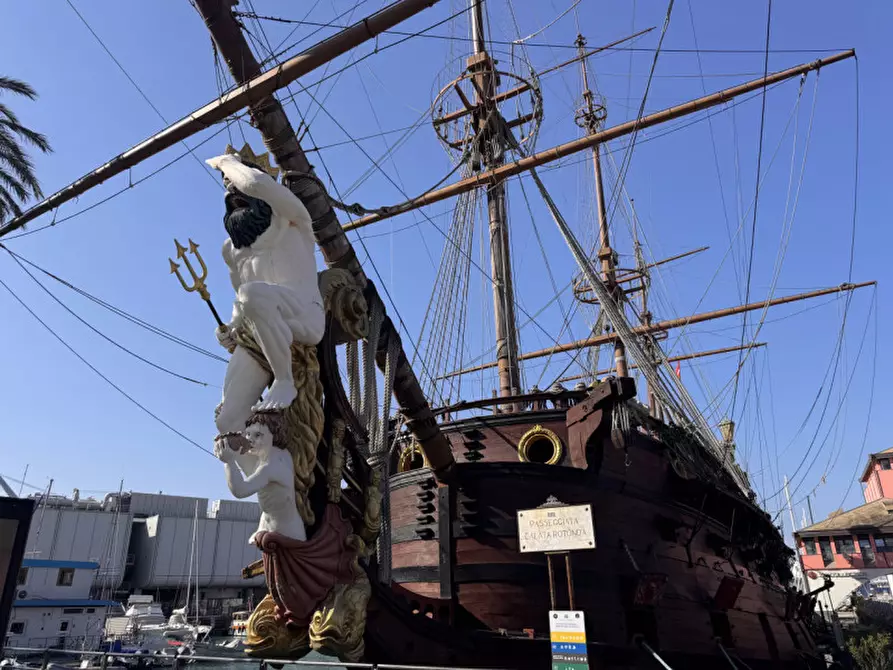 Immagine 26 di Appartamento in vendita  in ponte molo morosini a Genova