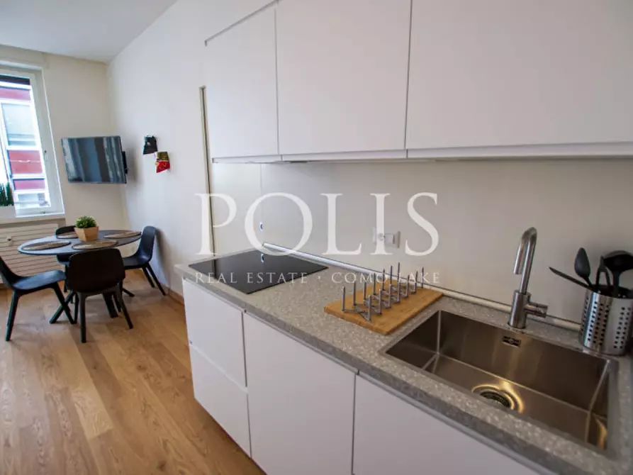 Immagine 5 di Appartamento in vendita  in VIA FLORIO DA BONTA' a Como