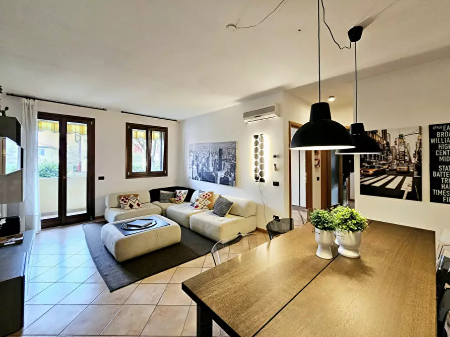 Immagine 2 di Appartamento in vendita  in VIA SANTA LUCIA a Sant'elena