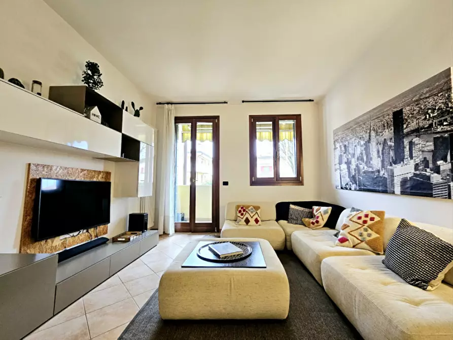 Immagine 16 di Appartamento in vendita  in VIA SANTA LUCIA a Sant'elena